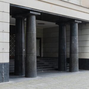 046. Yard with Black Columns