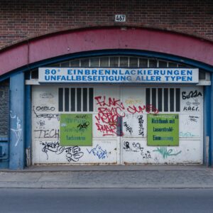 177. Storefront under the Tracks