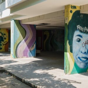 213. Vibrant Graffiti Art