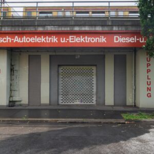 230. Workshop under the Tracks