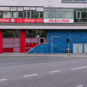 324. Blue Tile Columns