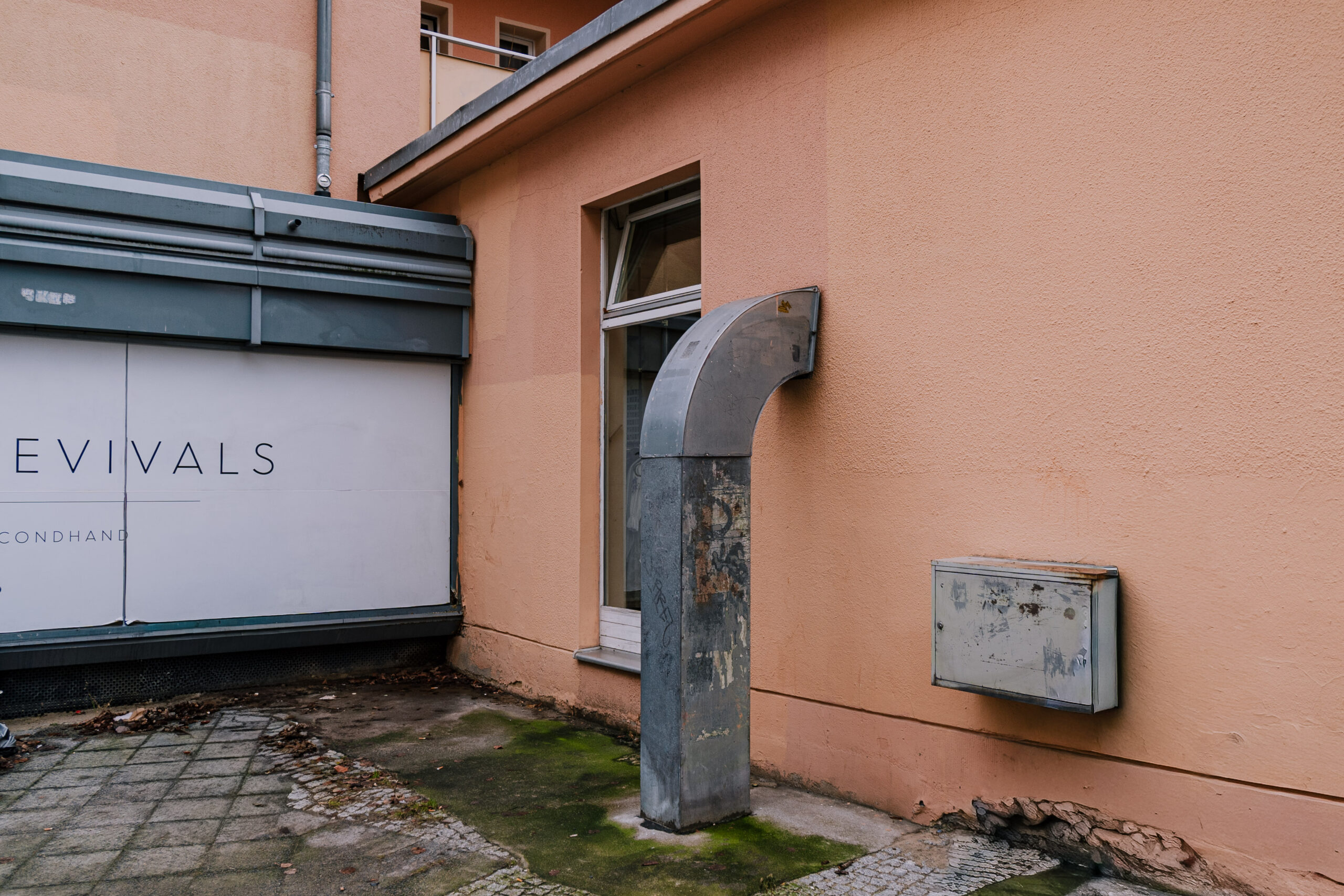 342. Orange Industrial Alley