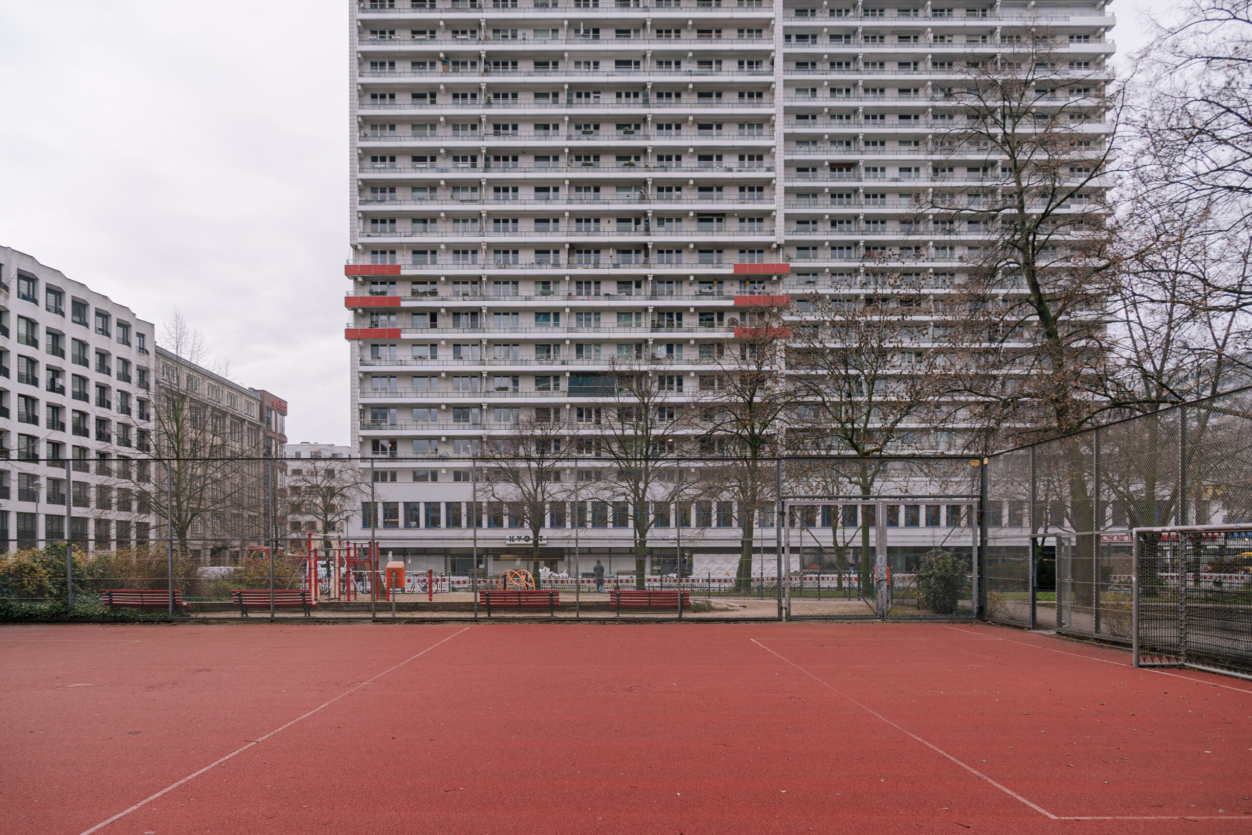 353. Court Among Blocks