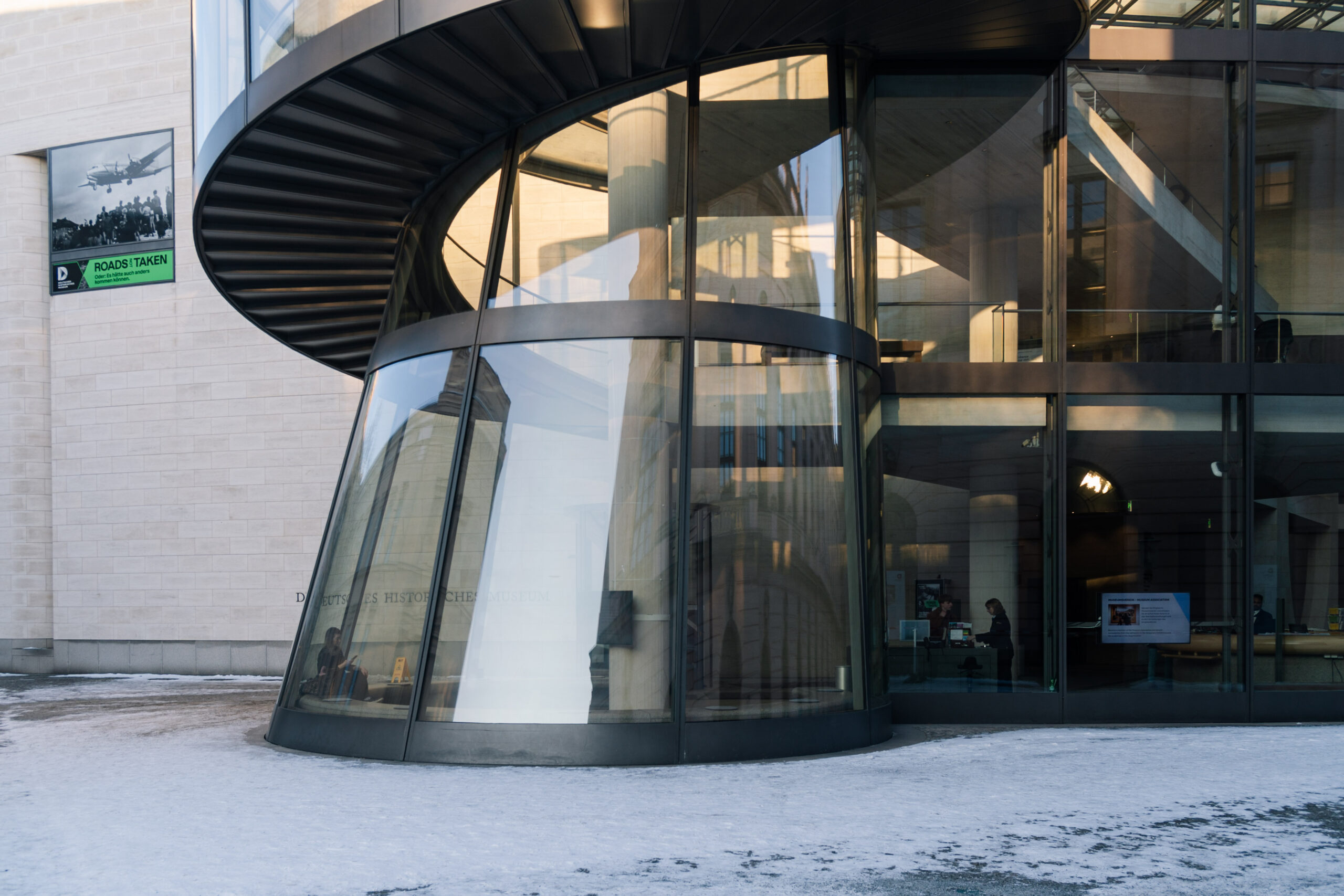360. Curved Glass Structure