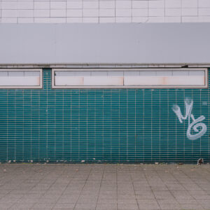 384. Green Brick Wall